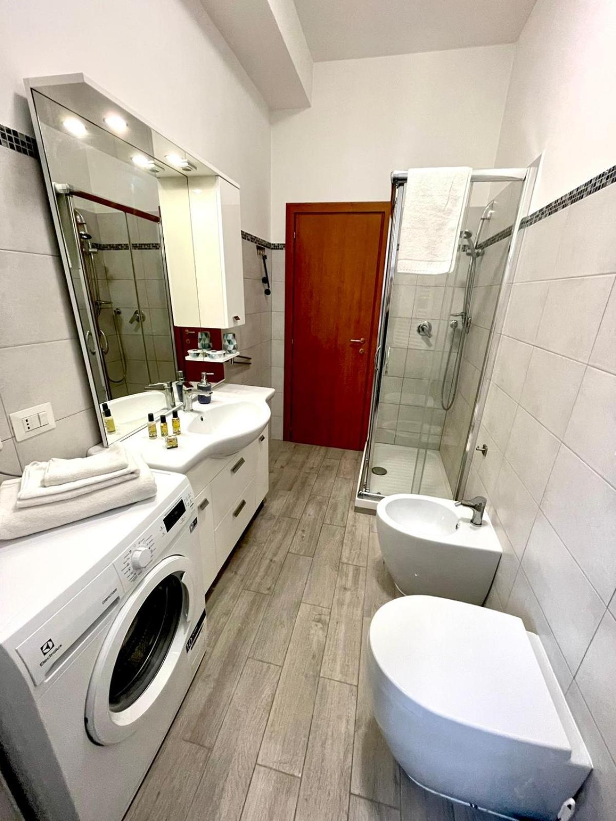 Lucens Domus Appartamento Roma Quartiere Trieste - Vicino Metro B1 - Bagian luar foto