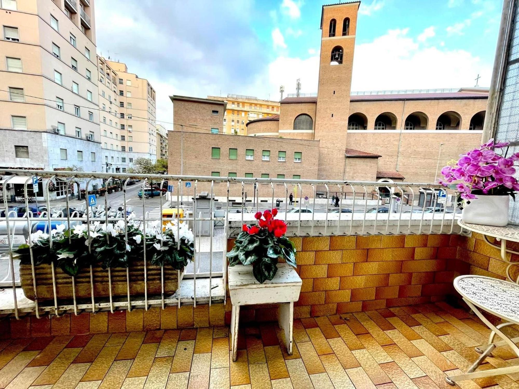 Lucens Domus Appartamento Roma Quartiere Trieste - Vicino Metro B1 - Bagian luar foto