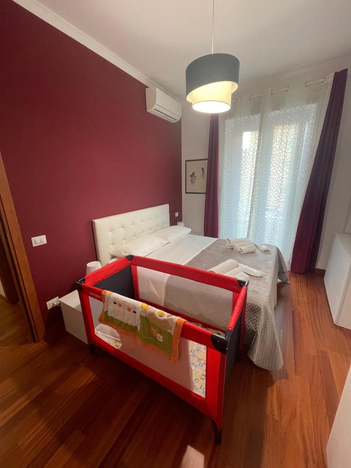 Lucens Domus Appartamento Roma Quartiere Trieste - Vicino Metro B1 - Bagian luar foto